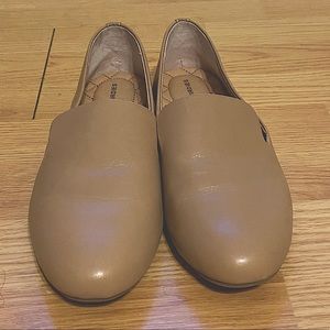 Birdies: Starling Taupe Leather Flats